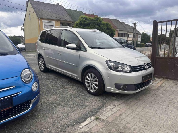 Volkswagen Touran 1.6 CR TDI Highline [7 szeml...